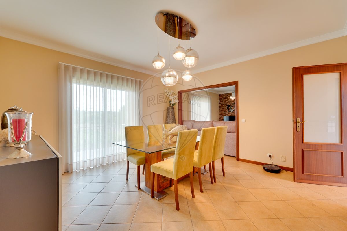 listing 124541149-67 picture-0