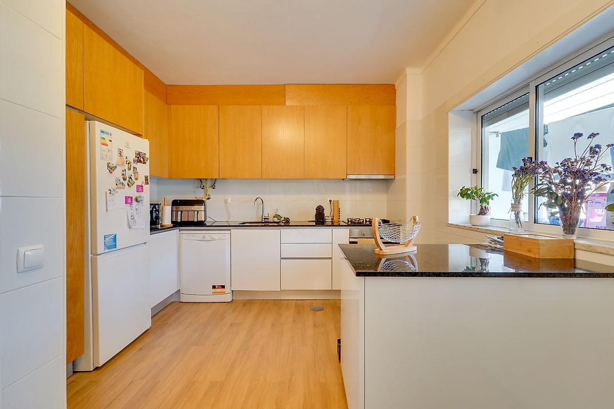 listing 124541160-84 picture-0