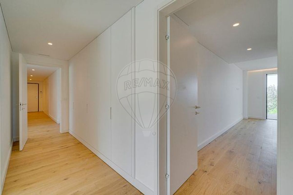 listing 124541030-325 picture-0