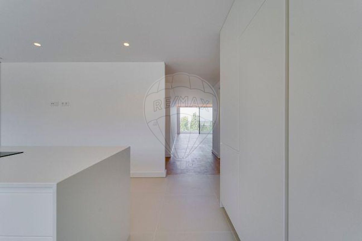 listing 124541030-325 picture-0