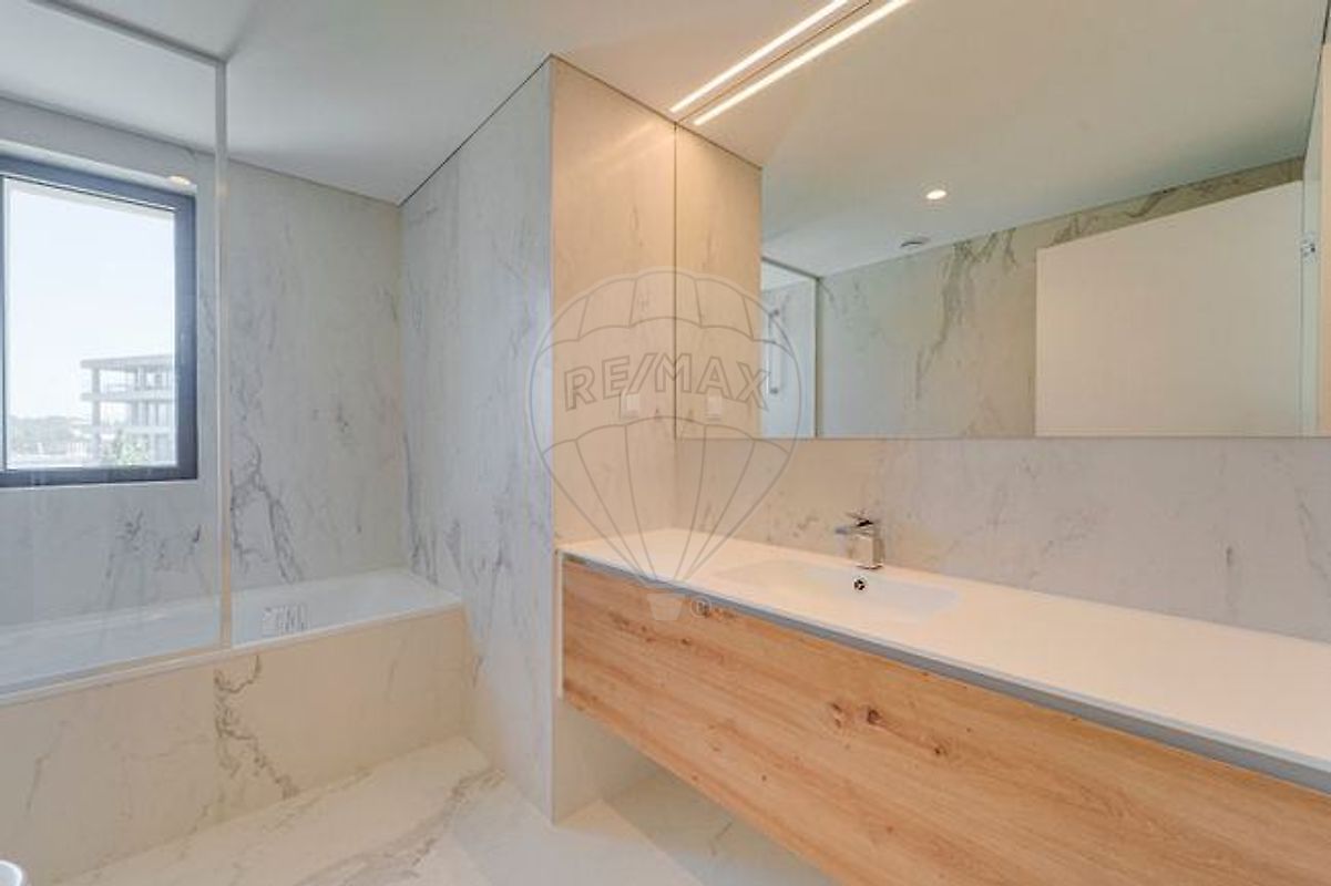 listing 124541030-325 picture-0