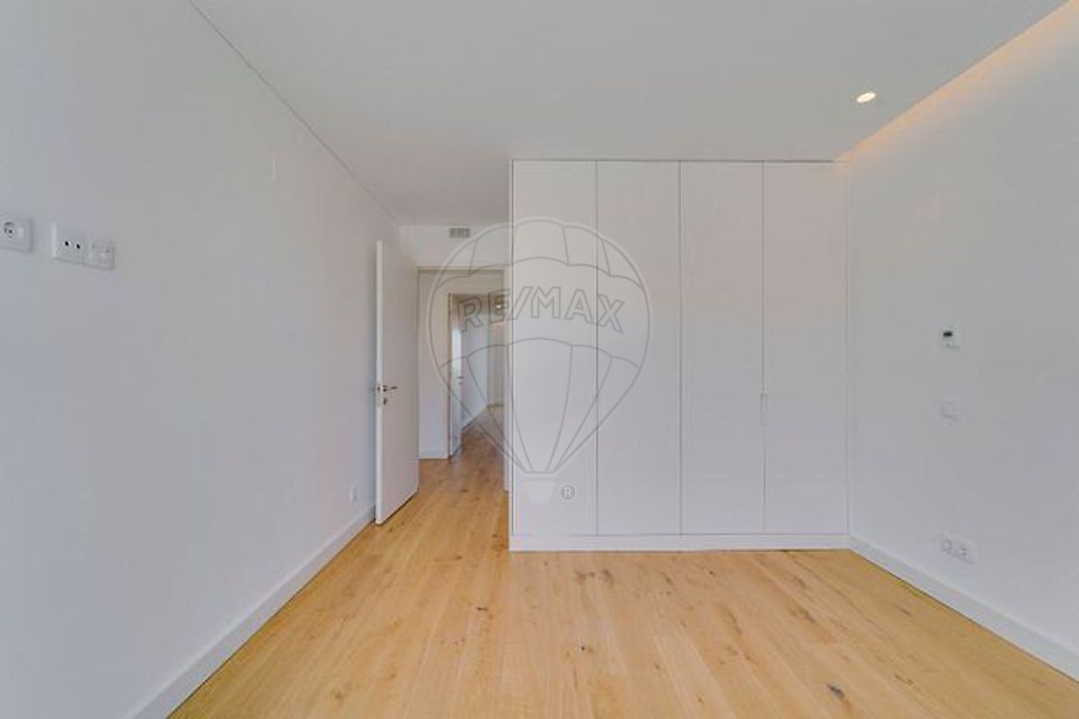 listing 124541030-325 picture-0