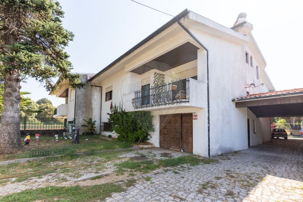 Moradia T4 para venda
