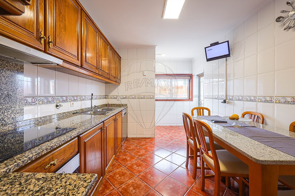 Apartamento T2 à venda em Oliveira do Bairro