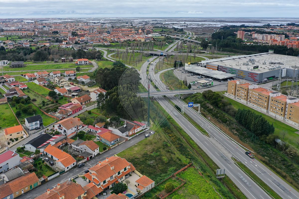 Terreno à venda em Aveiro