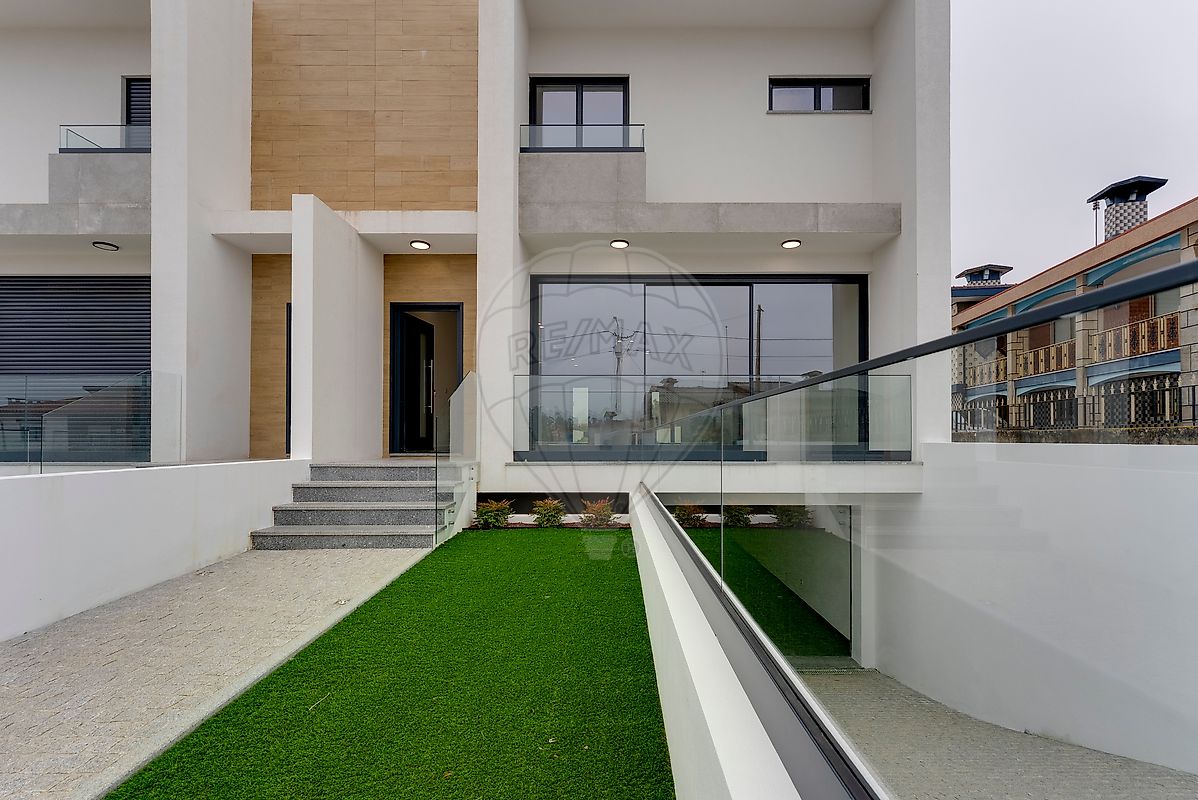 Moradia T3 à venda em Anadia