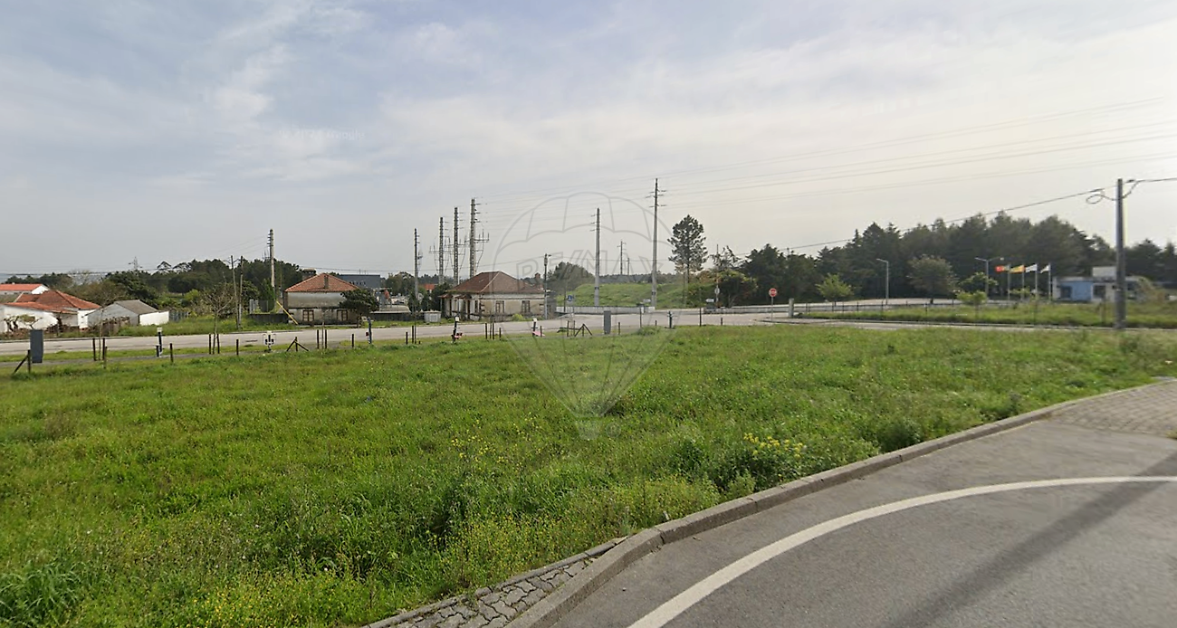 Terreno à venda em Leiria