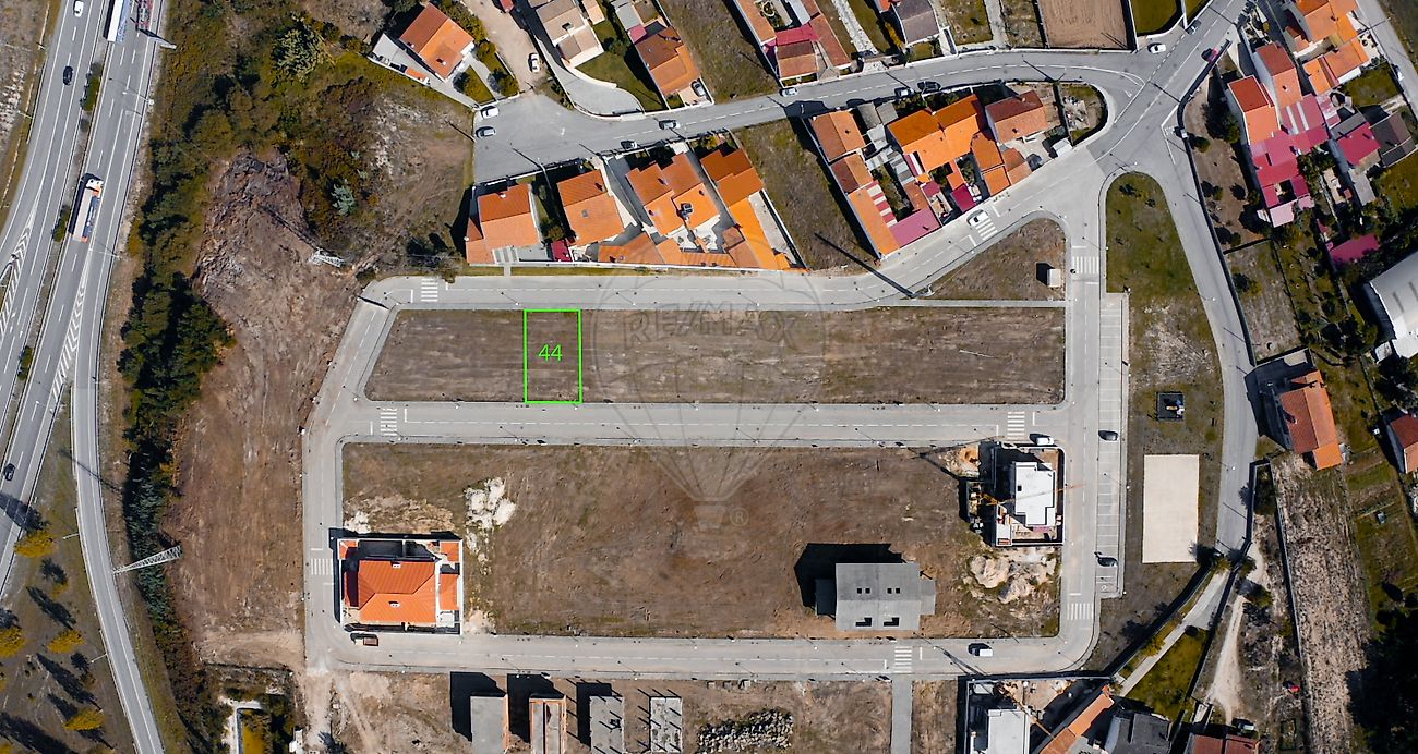 Terreno à venda em Aveiro