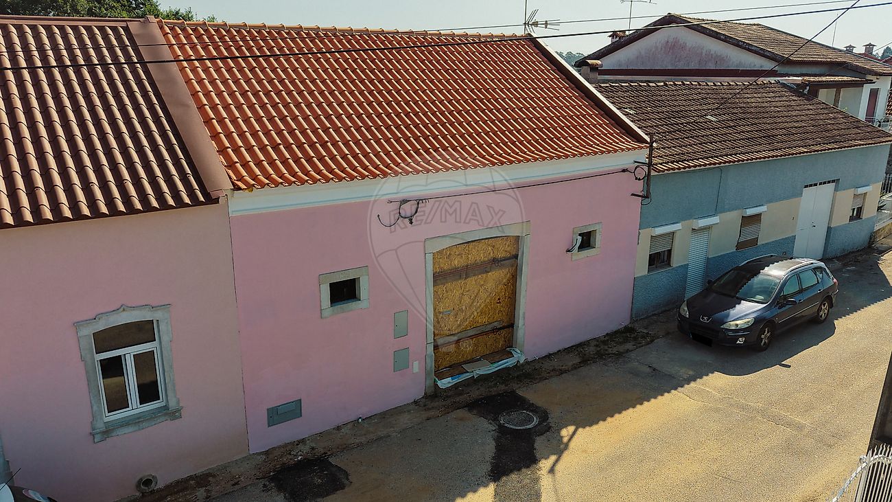 Moradia T3 à venda em Anadia
