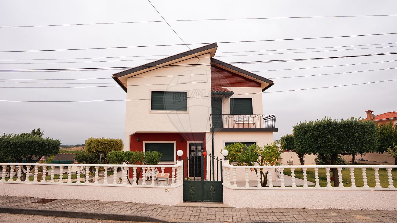 Apartamento T4 à venda em Anadia