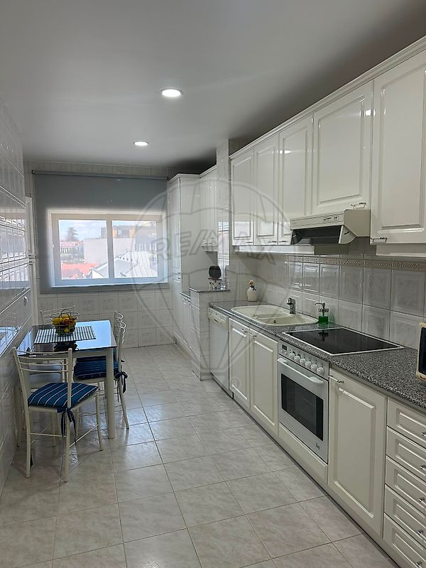 Apartamento T2 para arrendar em Aveiro