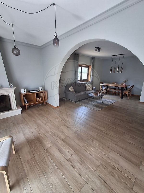 Apartamento T5 à venda em Águeda