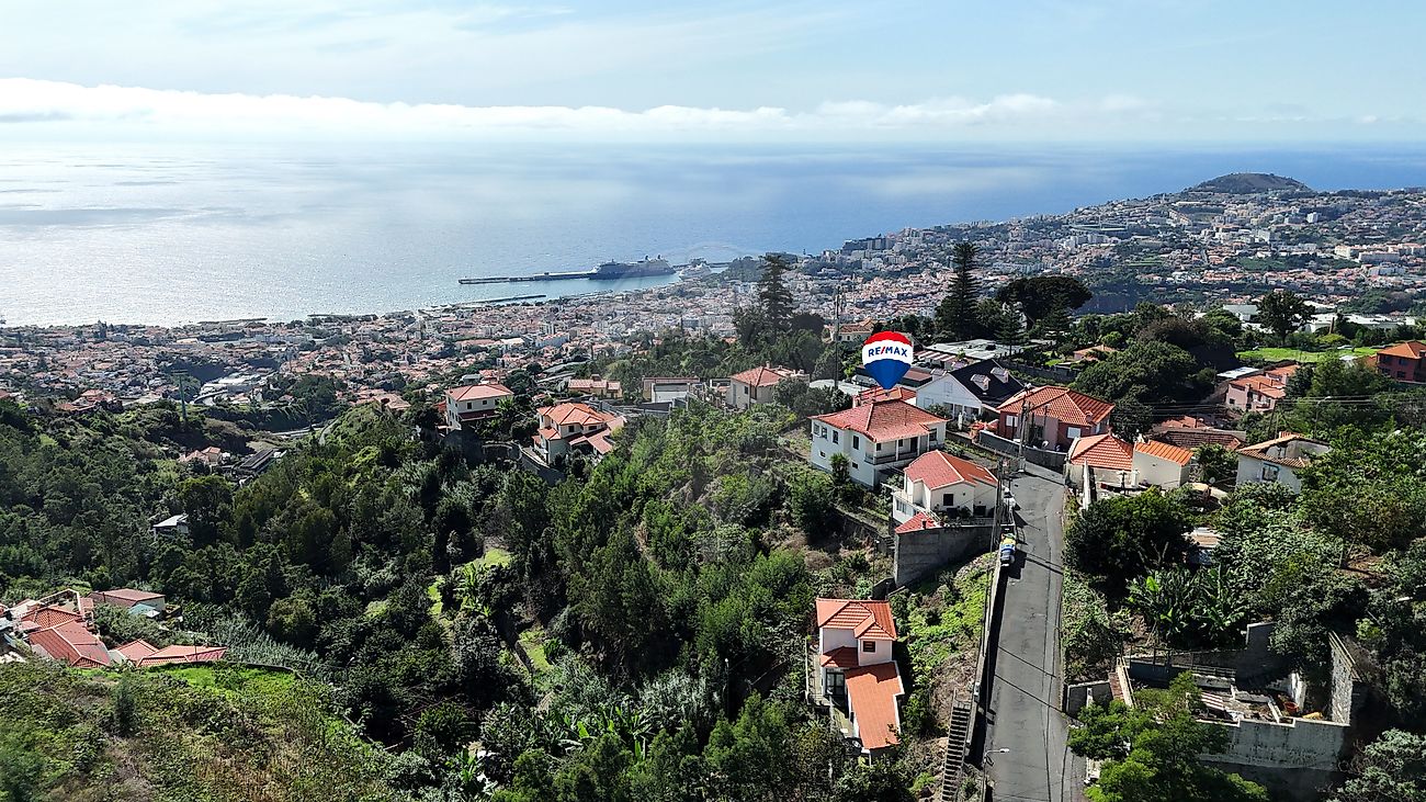 Moradia T4 à venda em Funchal