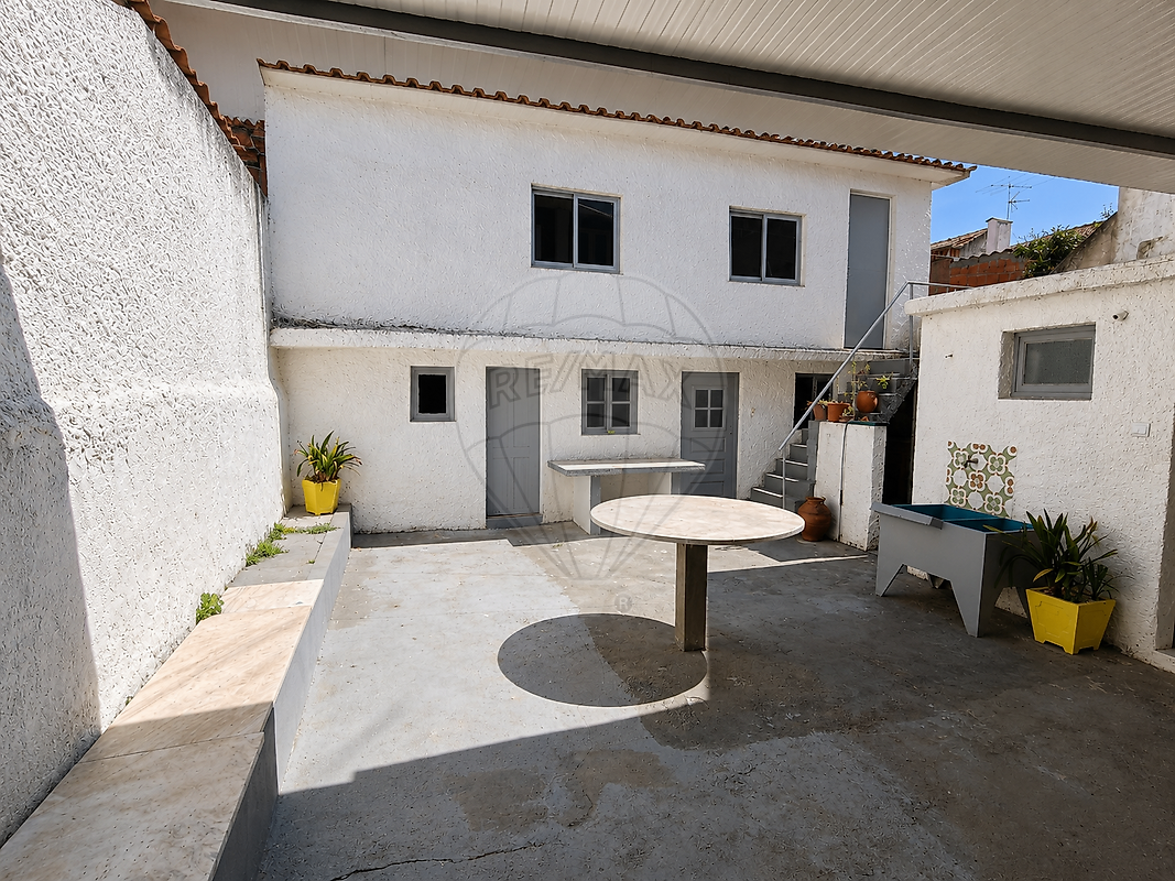 Moradia T4 em Condeixa-a-Velha e Condeixa-a-Nova, €225.000