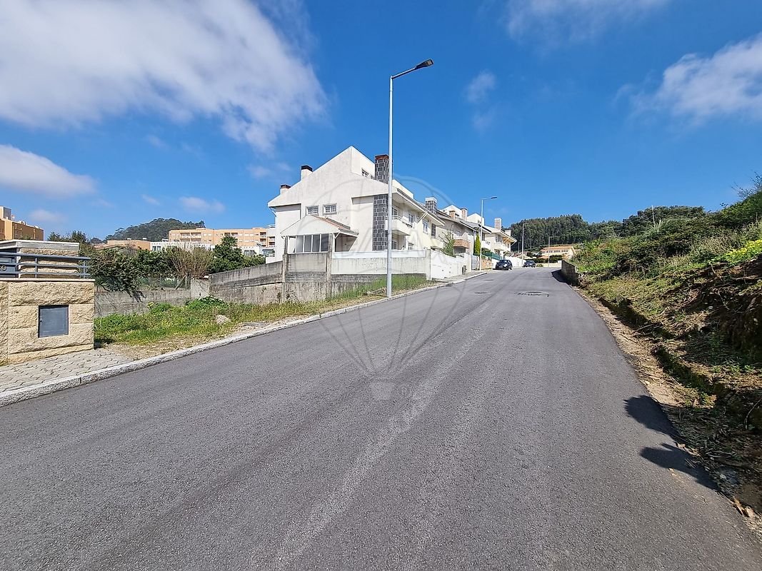 Land for sale in Vila Nova de Gaia, Portugal — €77,000