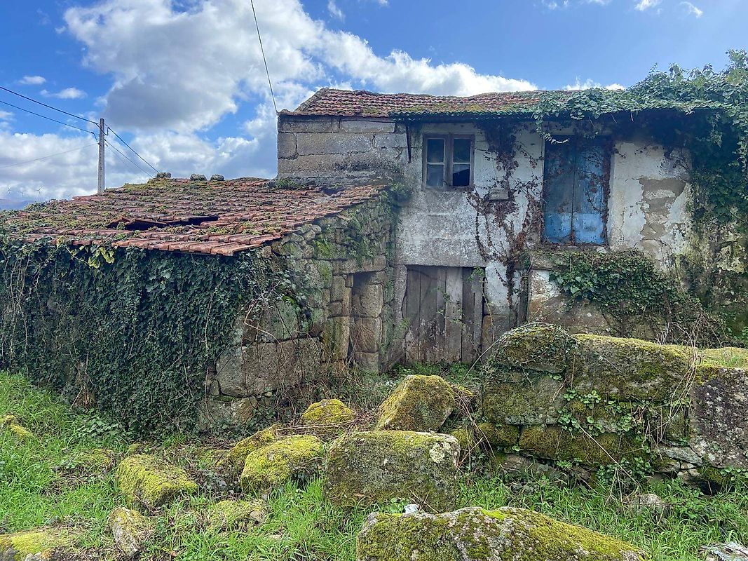 Moradia - Santiago de Piães, Cinfães, Viseu