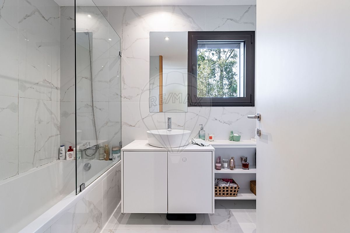 Apartamento T2 à venda em Nogueira da Regedoura, Santa Maria da Feira — foto 23