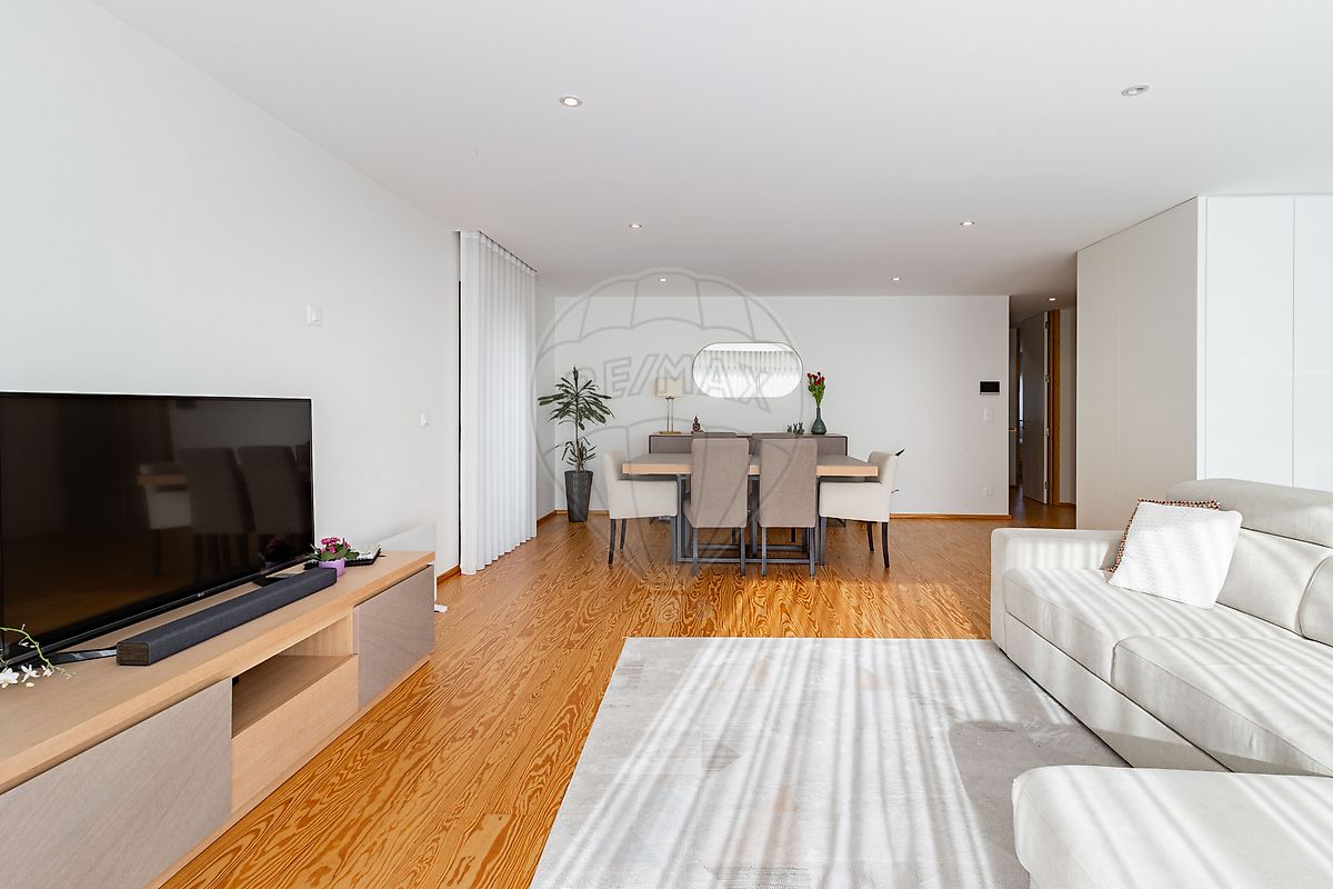Apartamento T2 à venda em Nogueira da Regedoura, Santa Maria da Feira — foto 11