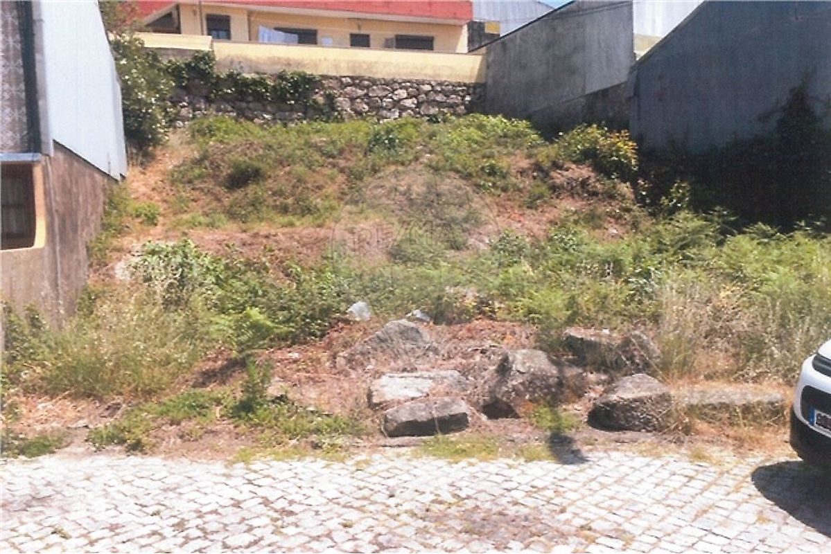 Land for sale in Maia, Portugal — €79,000