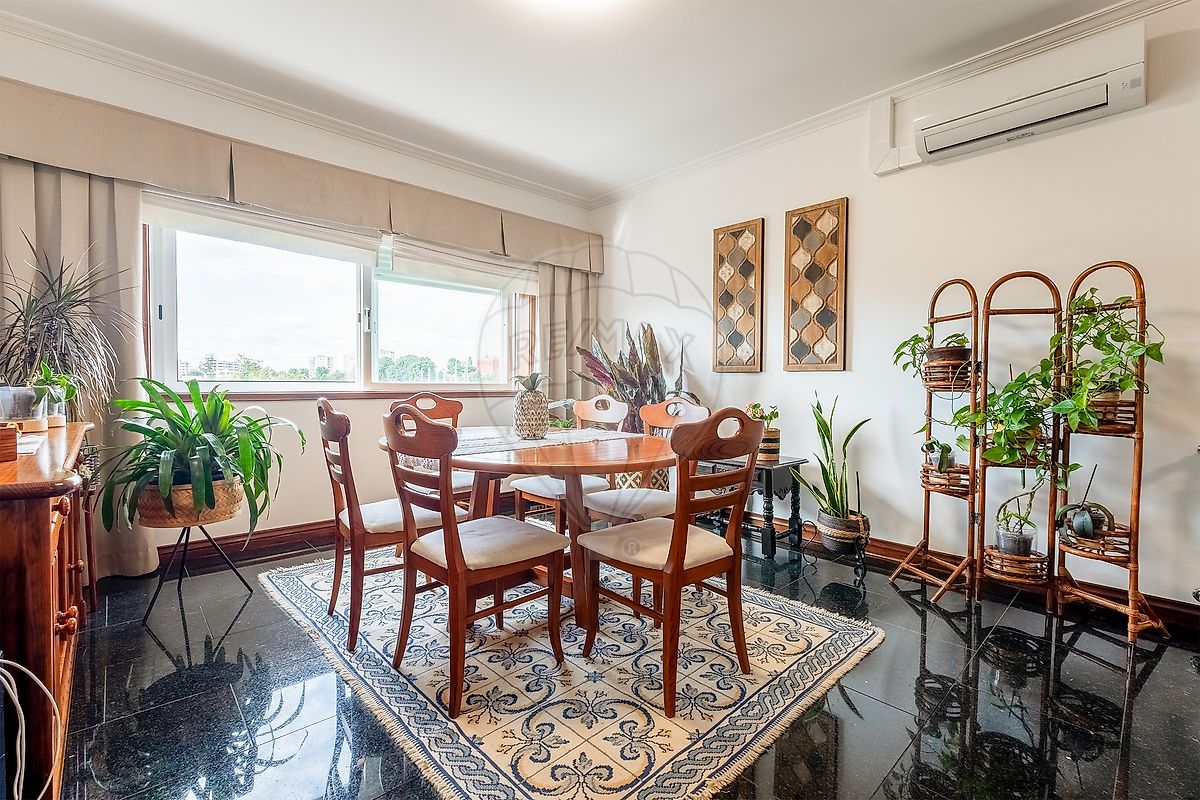 Apartamento T4 para venda