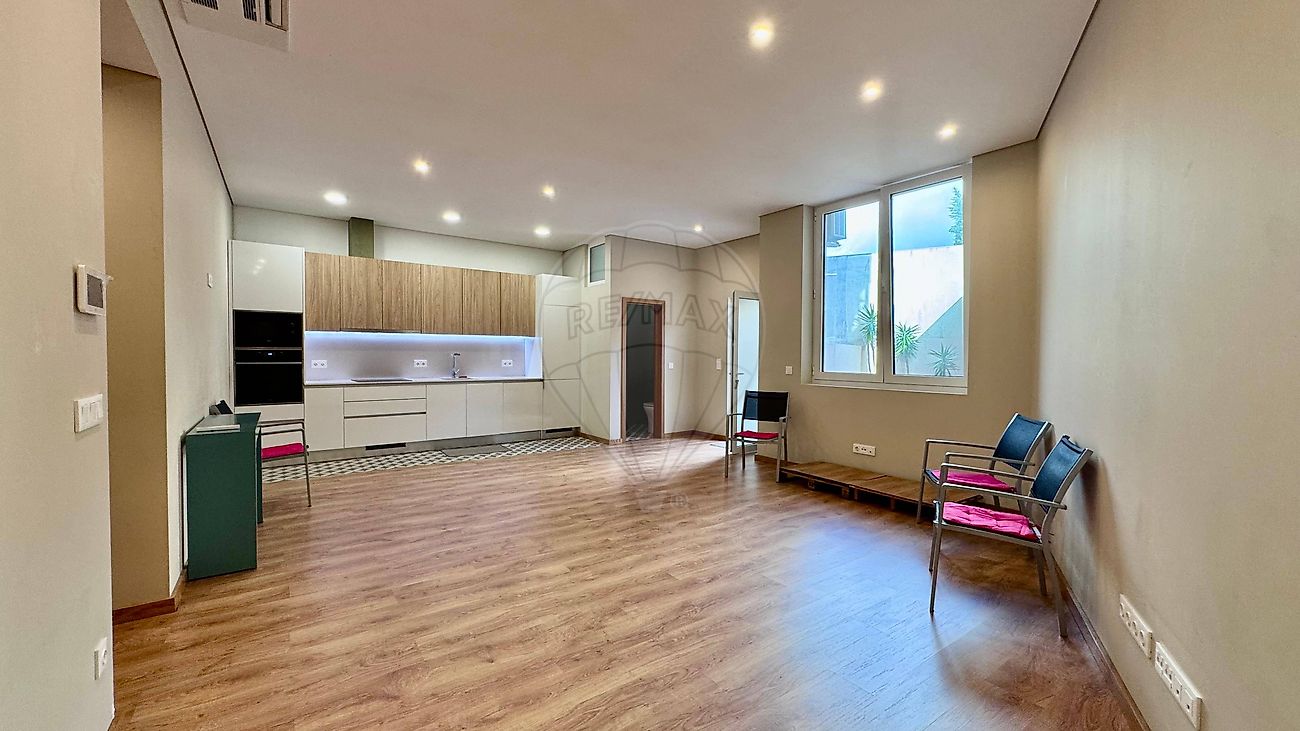 Apartamento T3 à venda em Porto