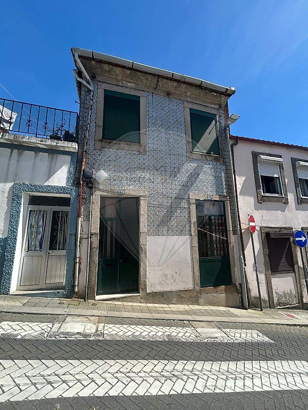 Prédio T3 à venda em Porto