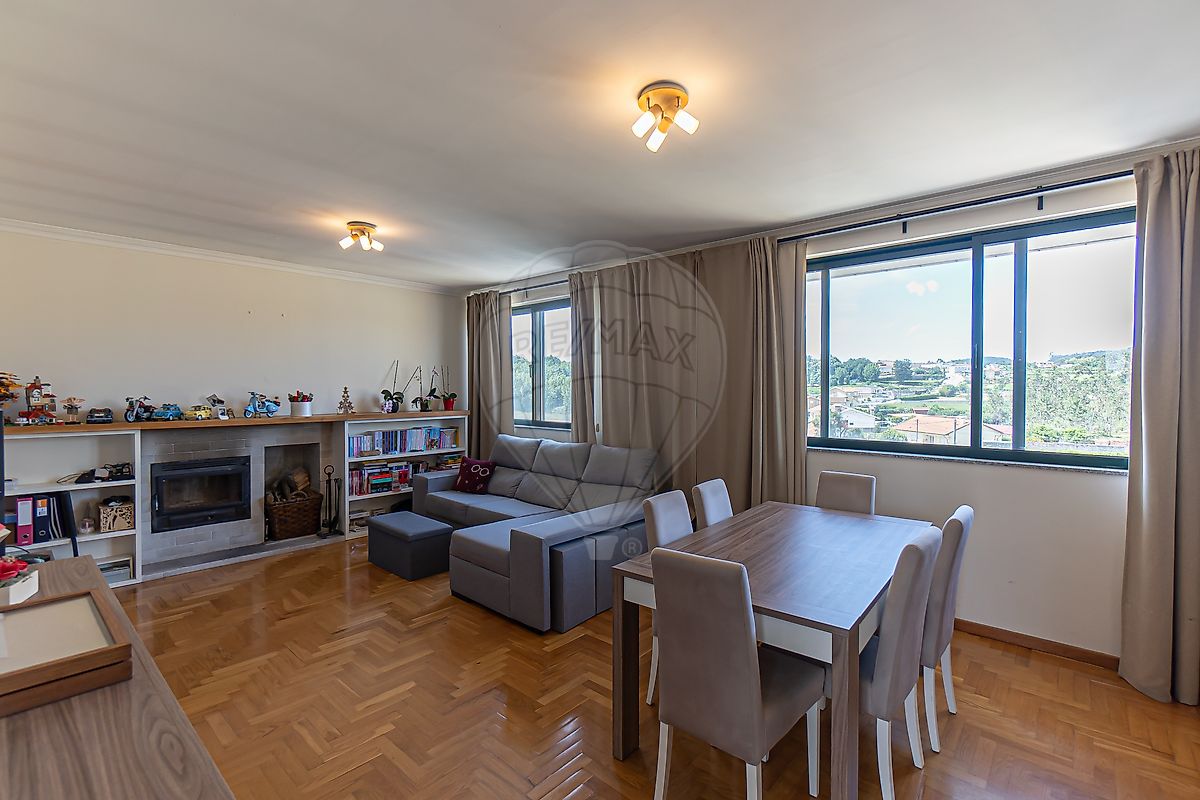 Apartamento T2 à venda em Vila Nova de Gaia