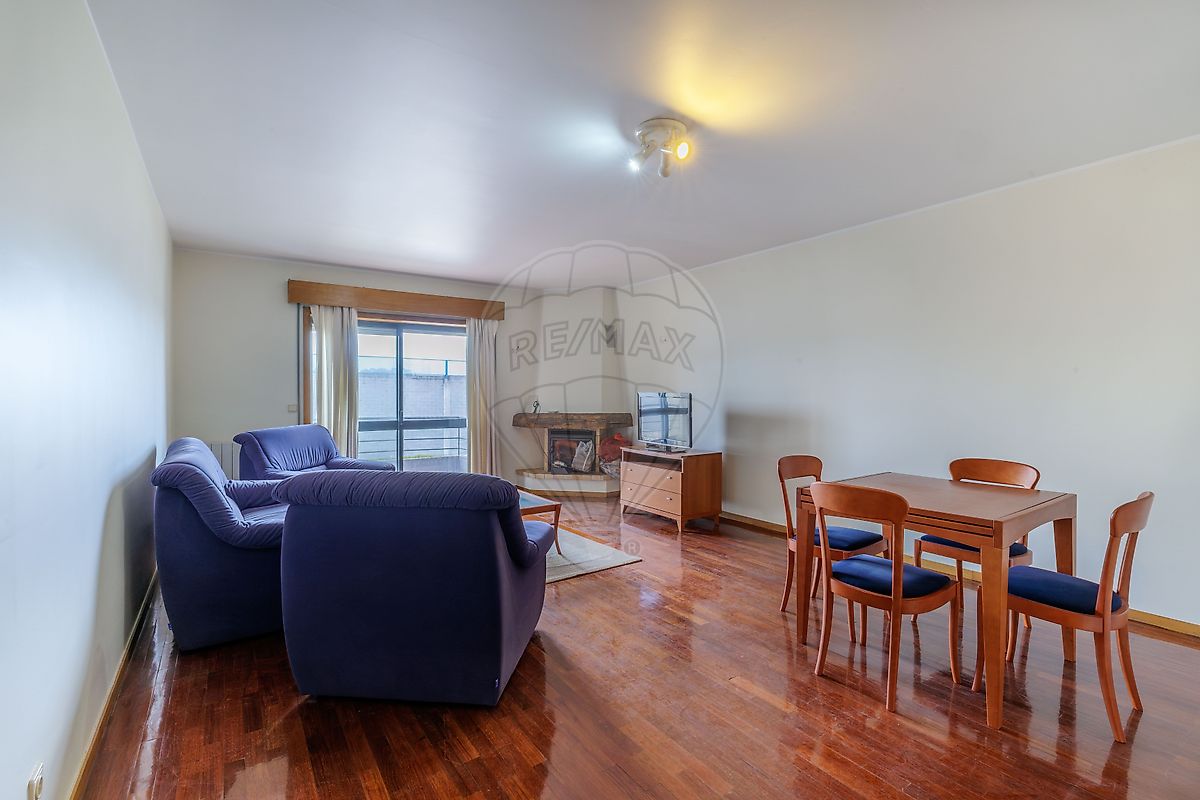 Apartamento T2 à venda em Maia