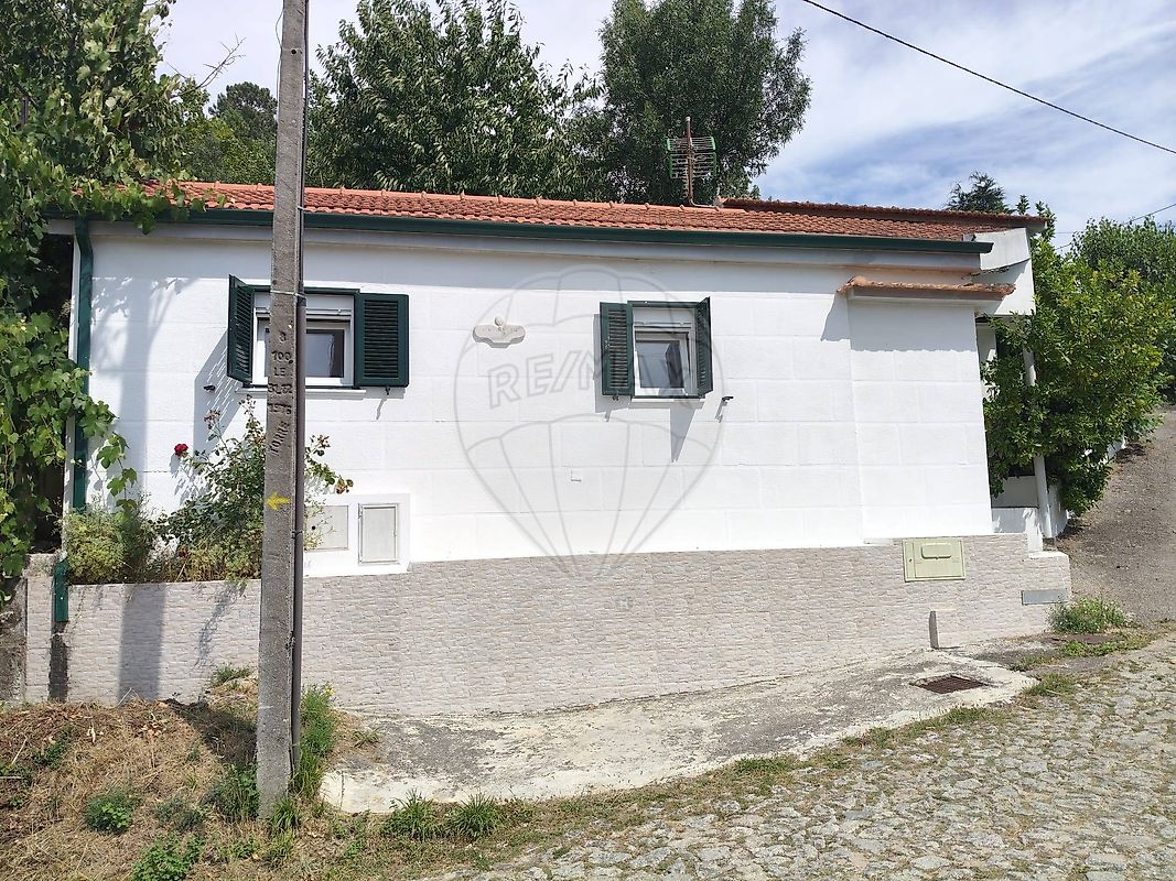 Apartamento T2 à venda em Ribeira de Pena