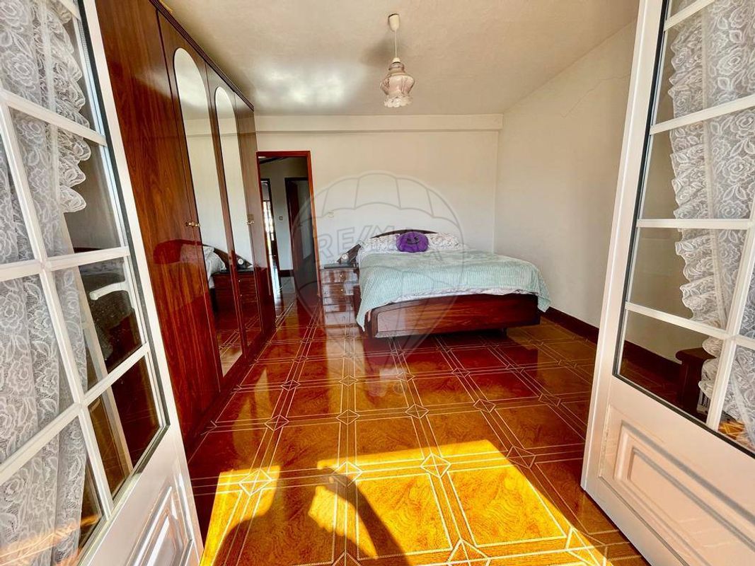 listing 124611049-18 picture-0