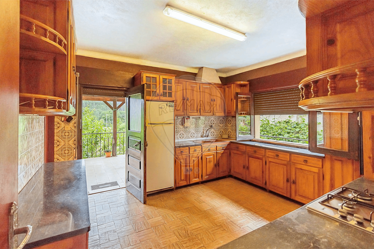 listing 124611033-121 picture-0