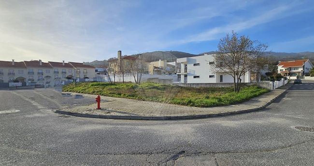 Terreno à venda em Covilhã