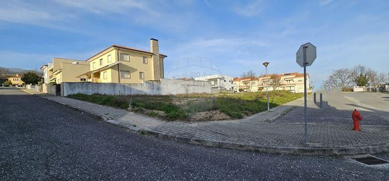 Terreno à venda em Covilhã
