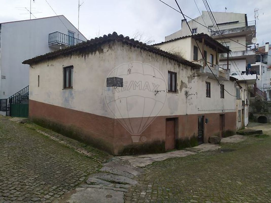 Moradia - Fundão, Valverde, Donas, Aldeia de Joanes e Aldeia Nova do Cabo, Fundão, Castelo Branco