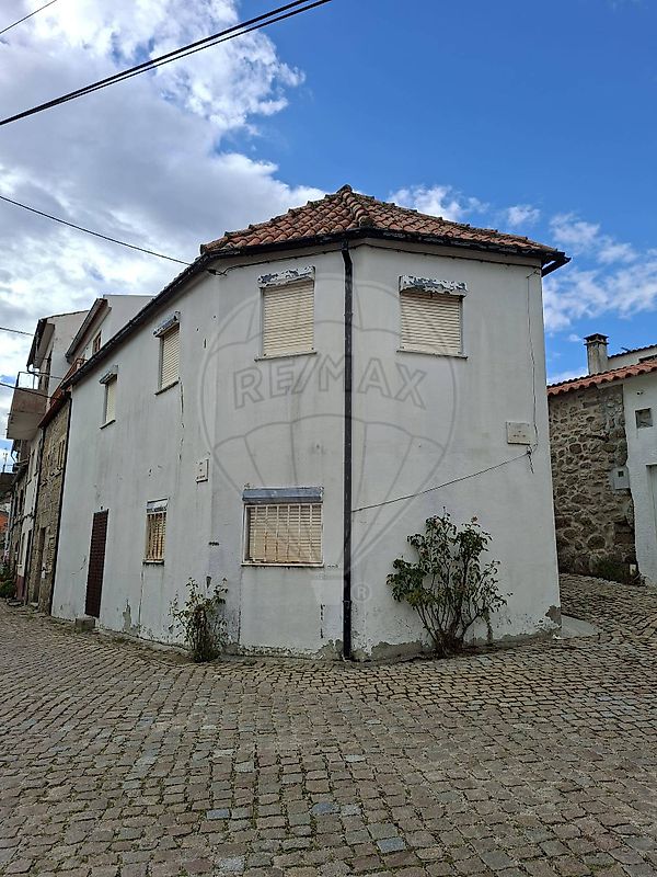 Moradia - Maçaínhas, Belmonte, Castelo Branco