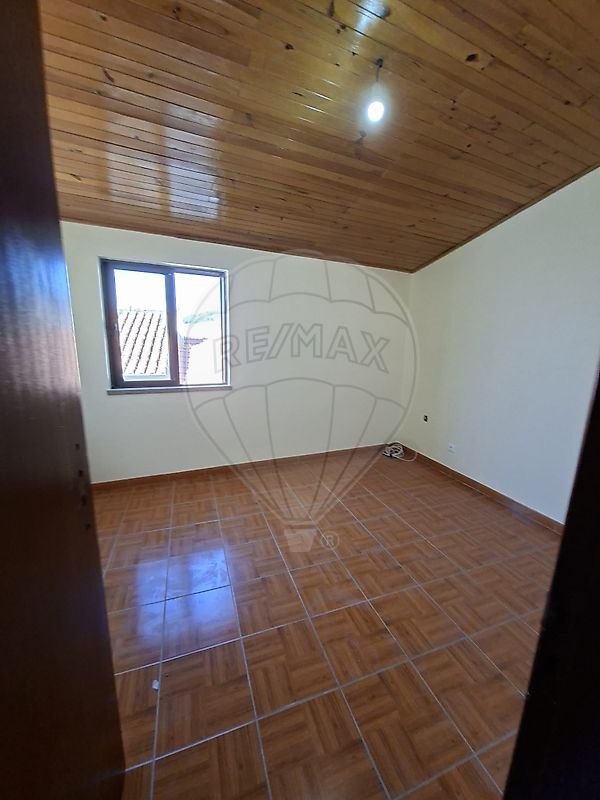 Moradia T2 à venda em Orjais, Covilhã — foto 10