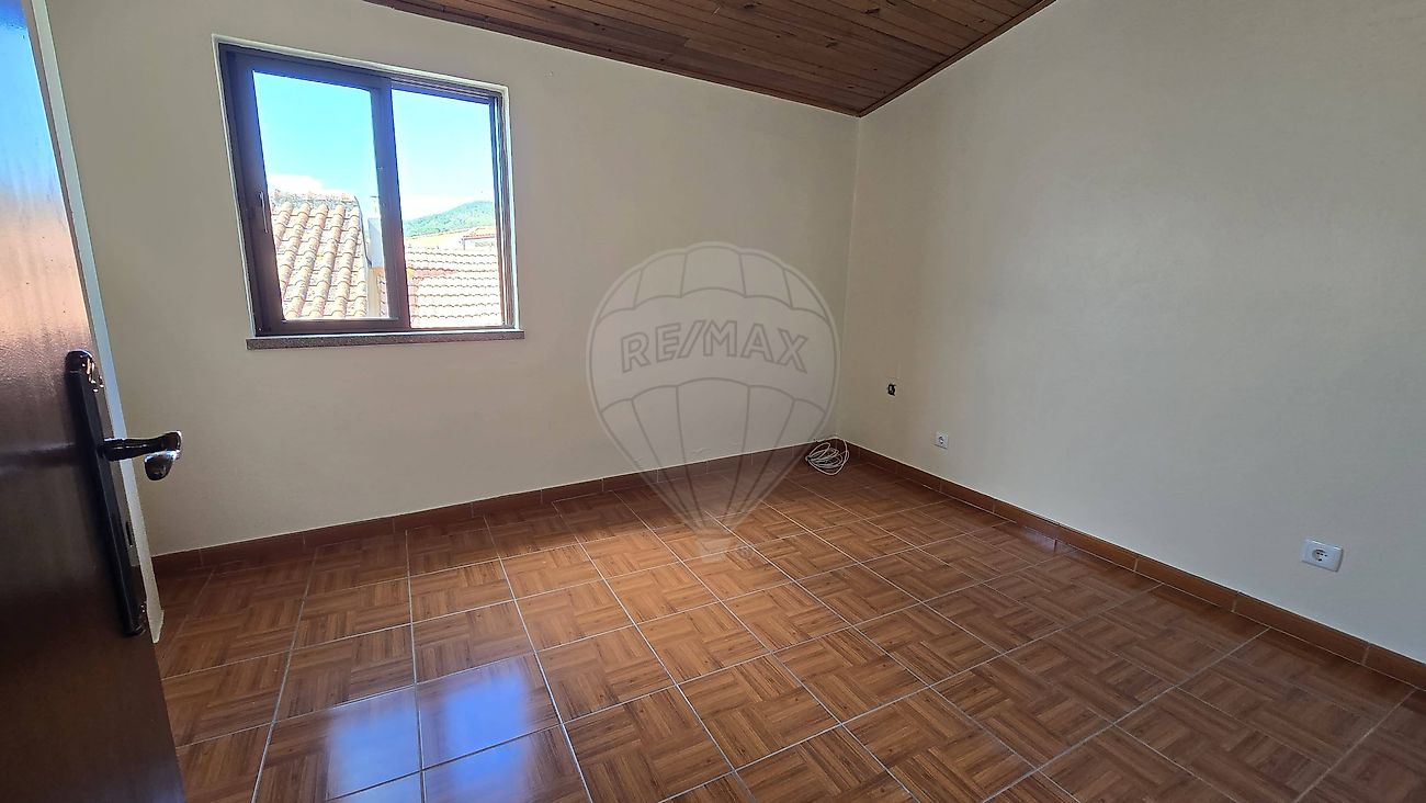 Moradia T2 à venda em Orjais, Covilhã — foto 13