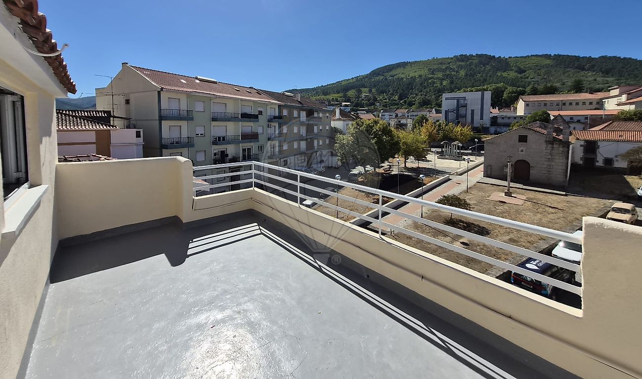 Apartamento T2 à venda em Fundão