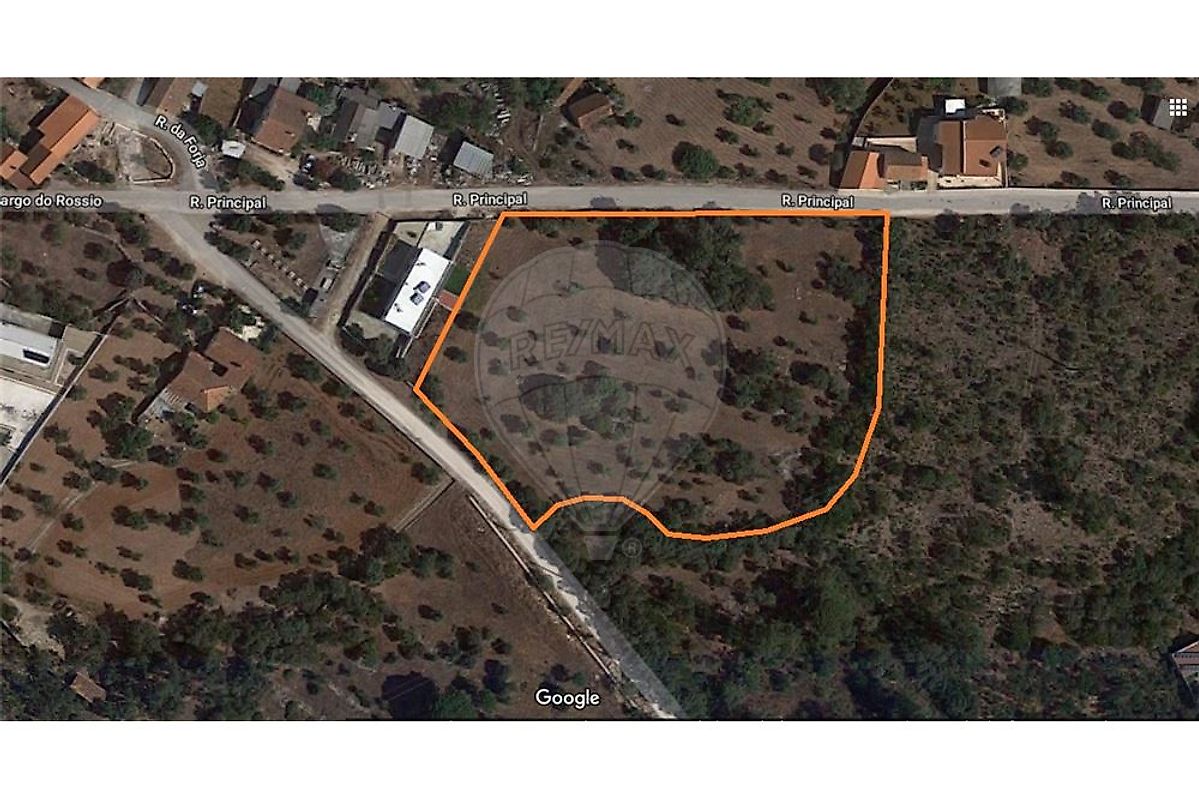 Land for sale in Ourém, Portugal — €293,000