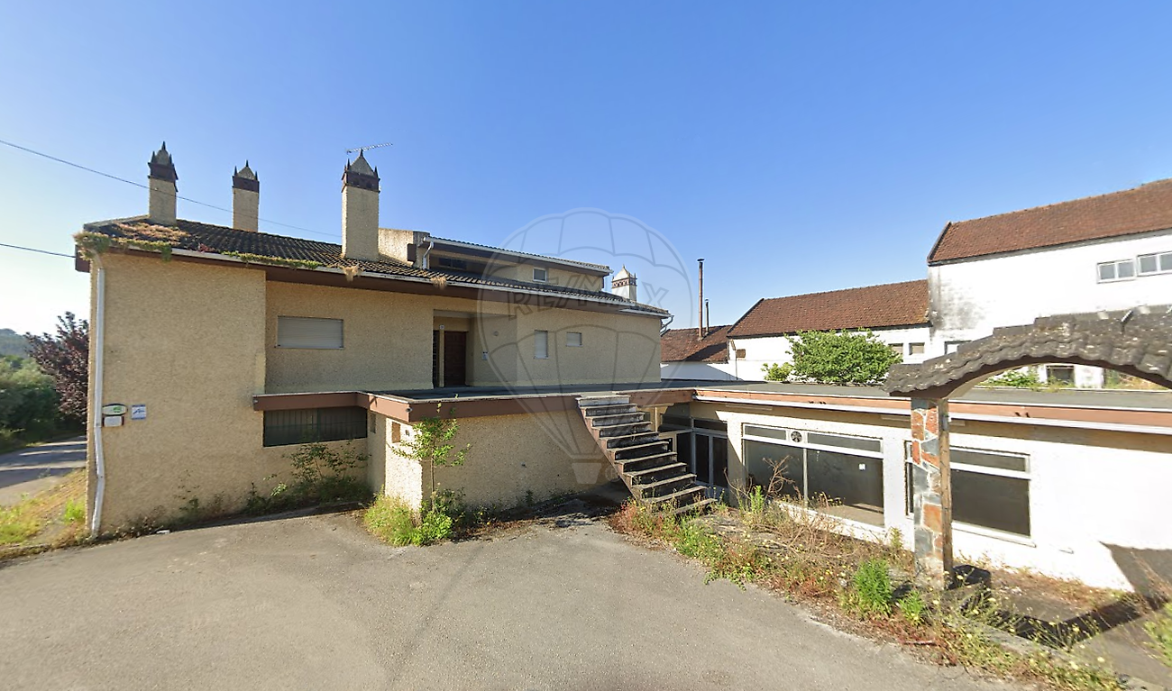 Apartamento T7 à venda em Ourém