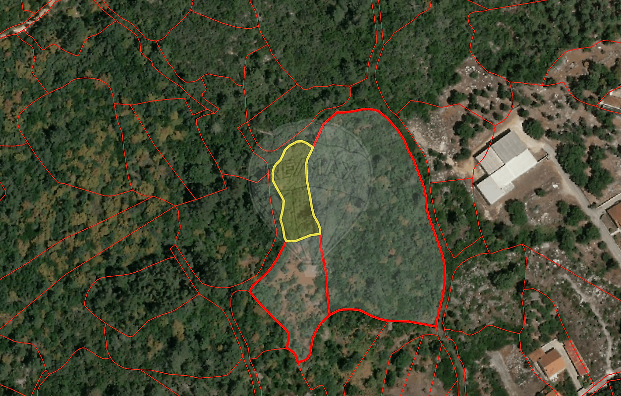 Terreno à venda em Porto de Mós