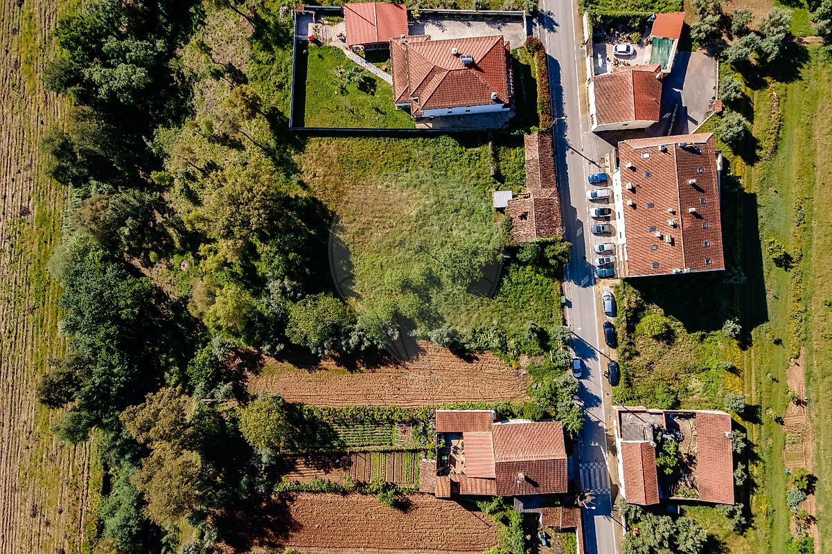 Land for sale in Lousã, Portugal — €92,000