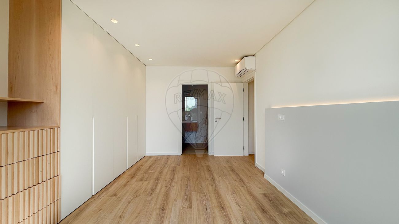 listing 124651083-329 picture-0