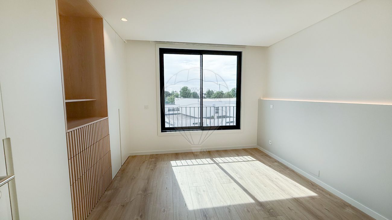 listing 124651083-329 picture-0