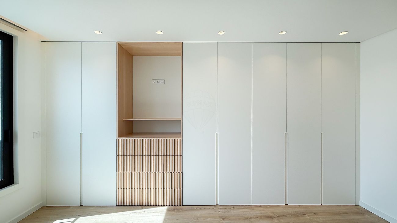 listing 124651083-330 picture-0