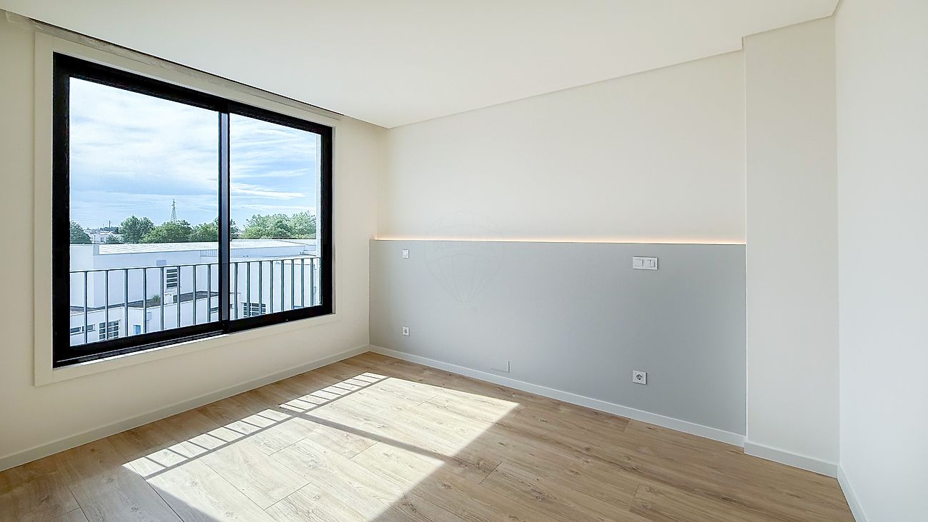 listing 124651083-330 picture-0