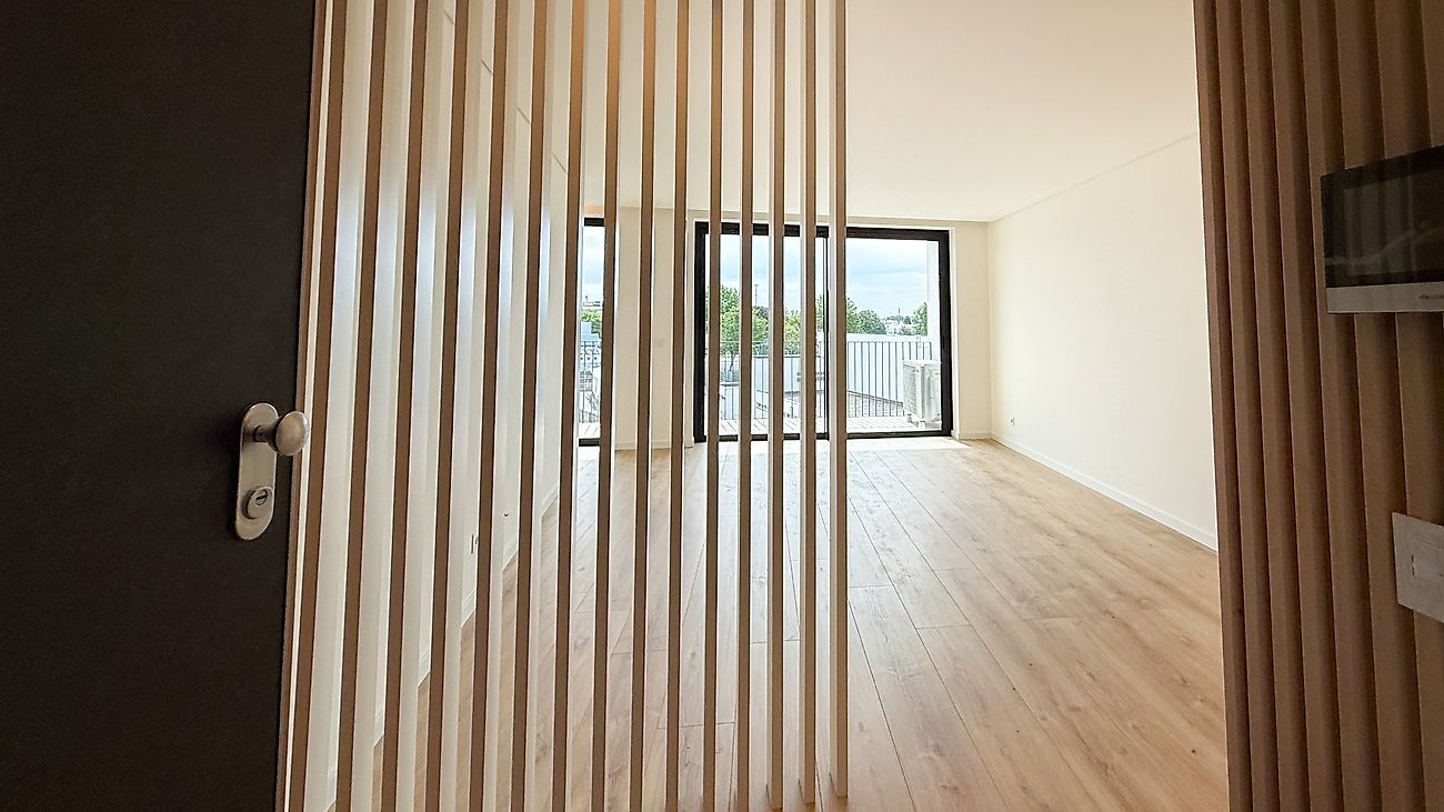 listing 124651083-330 picture-0