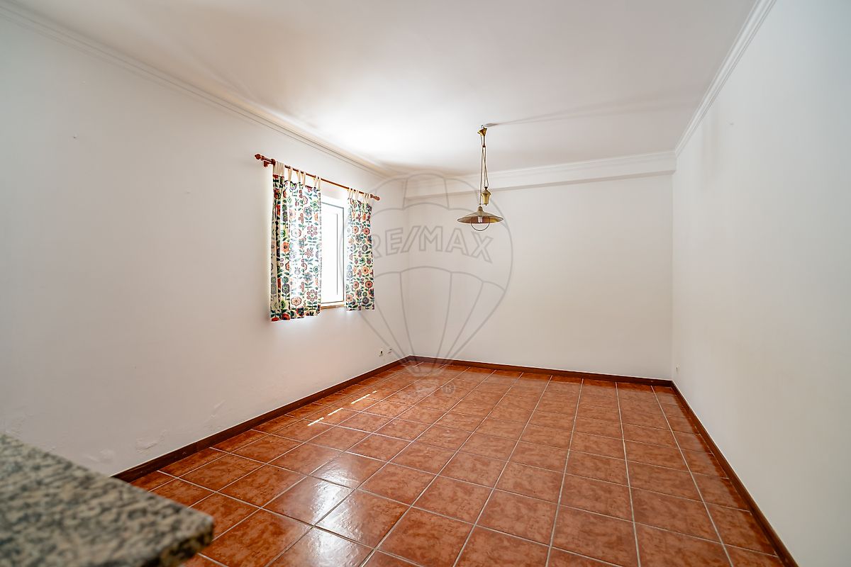 listing 124651134-75 picture-0