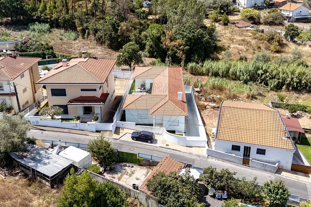Moradia T4 à venda em Coimbra