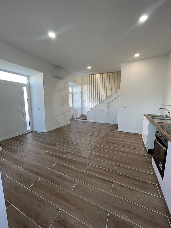 Moradia T4 à venda em Coimbra (Sé Nova, Santa Cruz, Almedina e São Bartolomeu), Coimbra — foto 8